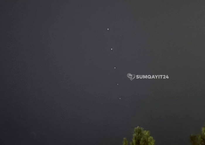 Sumqayıt səmasında görünən və hərəkət edən parlaq işıq zolaqları