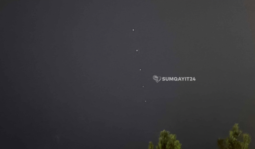 Sumqayıt səmasında görünən və hərəkət edən parlaq işıq zolaqları