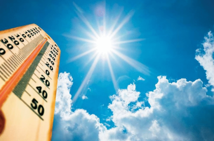 Sumqayıtda yay havası və səmada buludlar
