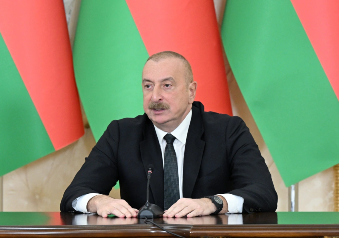 Prezident İlham Əliyev bildirib ki, Azərbaycan, Türkmənistan və Özbəkistan geostrateji mövqeləri ilə Şərqlə Qərbi, Şimalla Cənubu birləşdirir və yeni nəqliyyat-tranzit imkanları yaranır.